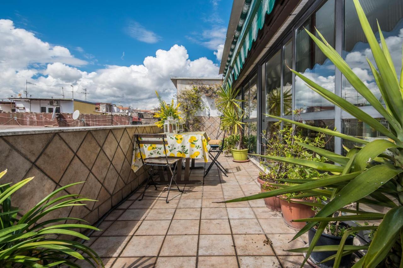 Relais Old From A Terrace * Napels